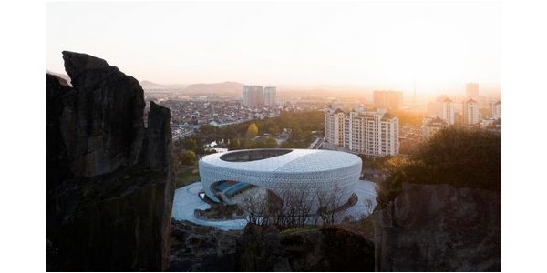 國內首個大面積高鏤空率UHPC項目 ：紹興羊山攀巖中心