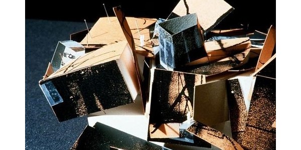 藍天組經典 | 格羅寧格博物館東館，打破功能主義方盒