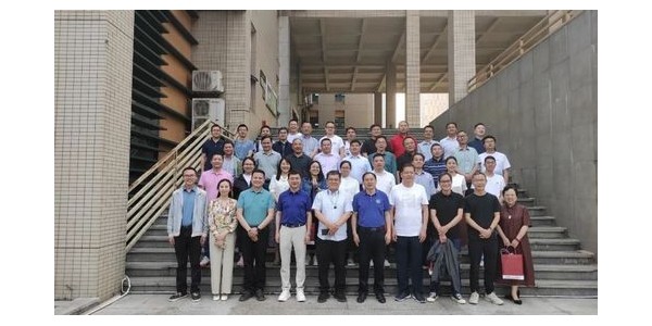 聯(lián)絡(luò)校友情誼，共話未來(lái)，共謀發(fā)展——重慶大學(xué)貴州校友訪問(wèn)貴陽(yáng)市建院交流座談會(huì)圓滿舉行